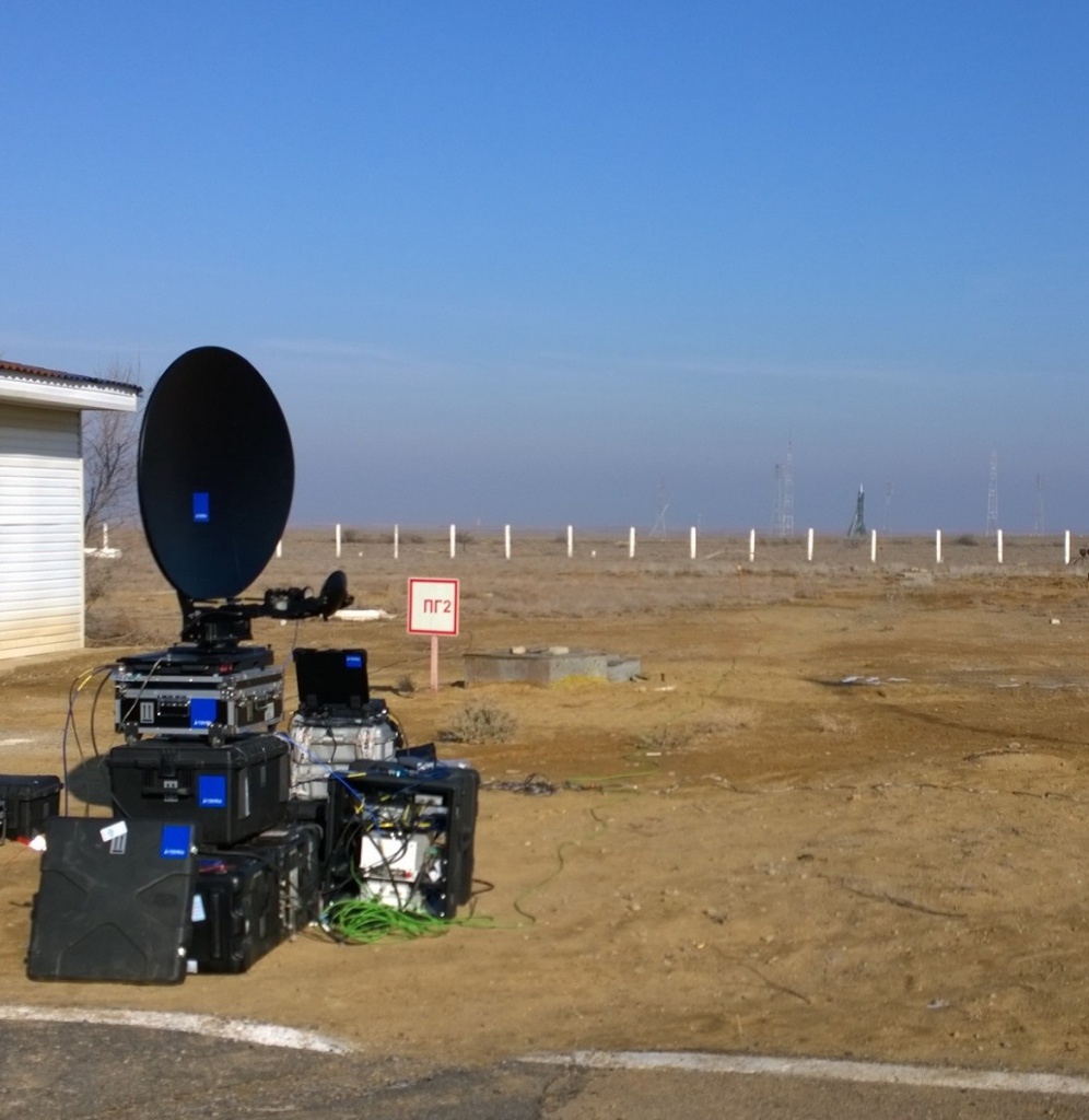 Оборудование системы ретрансляции Луч на космодроме Байконур.jpg